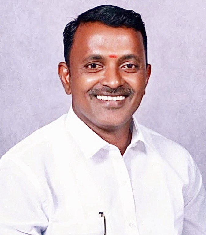 Sivakumar L, Founder of Arumbu Cashews